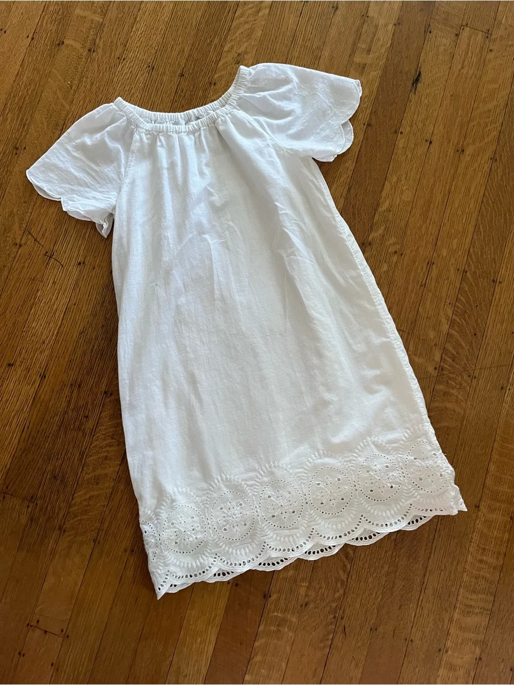 Vineyard Vines White Off-Shoulder Cotton Top with Pink Logo